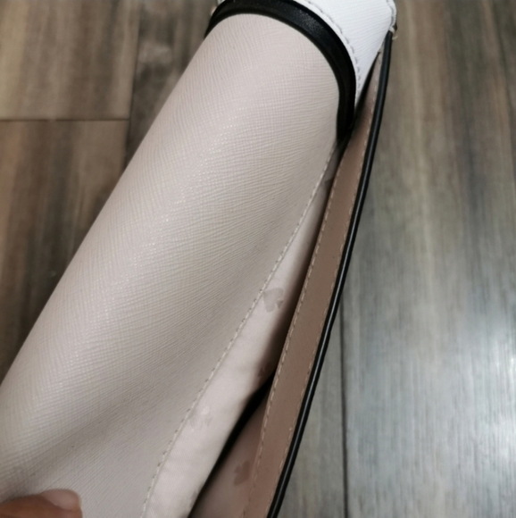 Kate Spade Safiano Leather crossbody bag - Picture 9 of 10